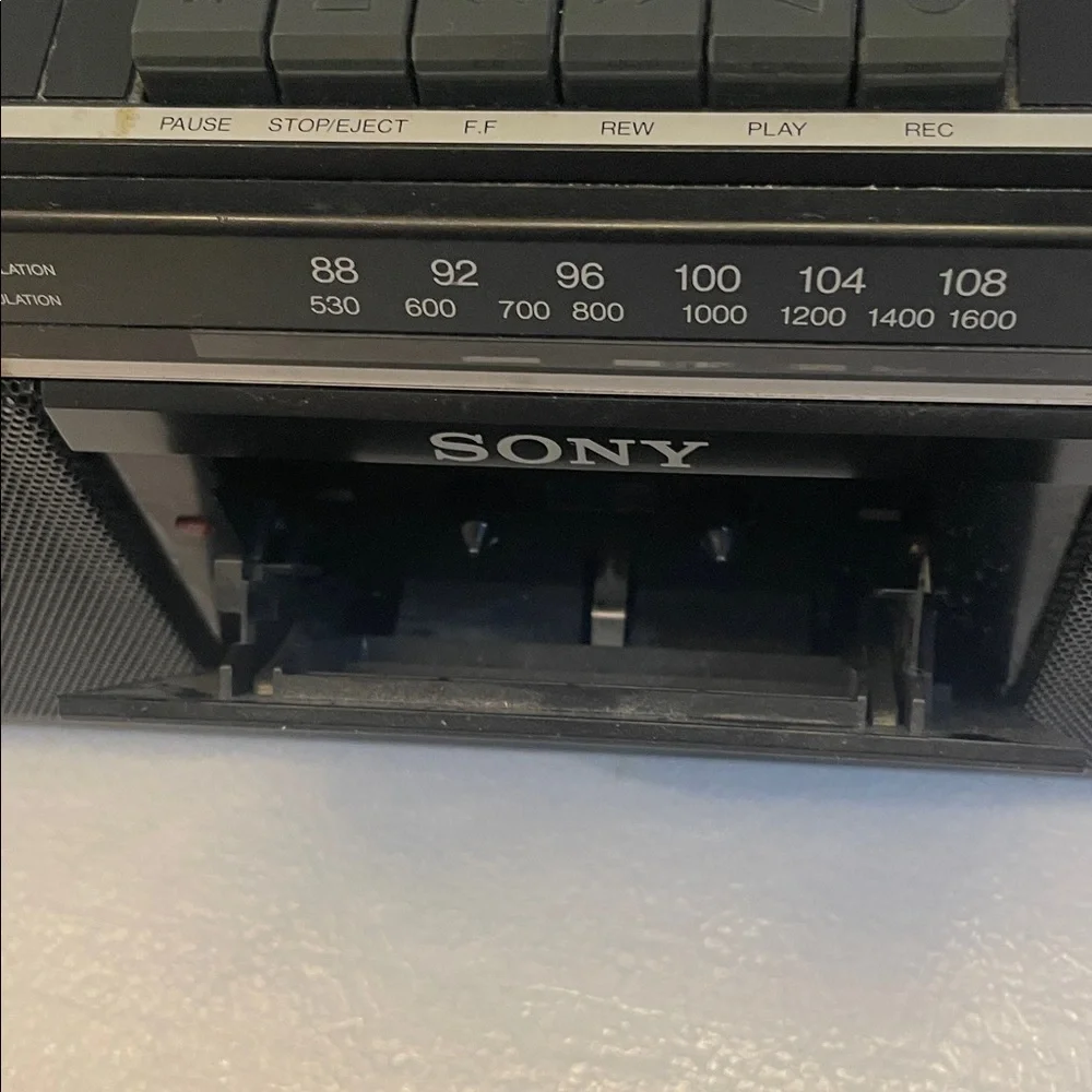 Vintage 80s Sony CFS–230 Portable Boombox Dual Speakers Cassette Deck working